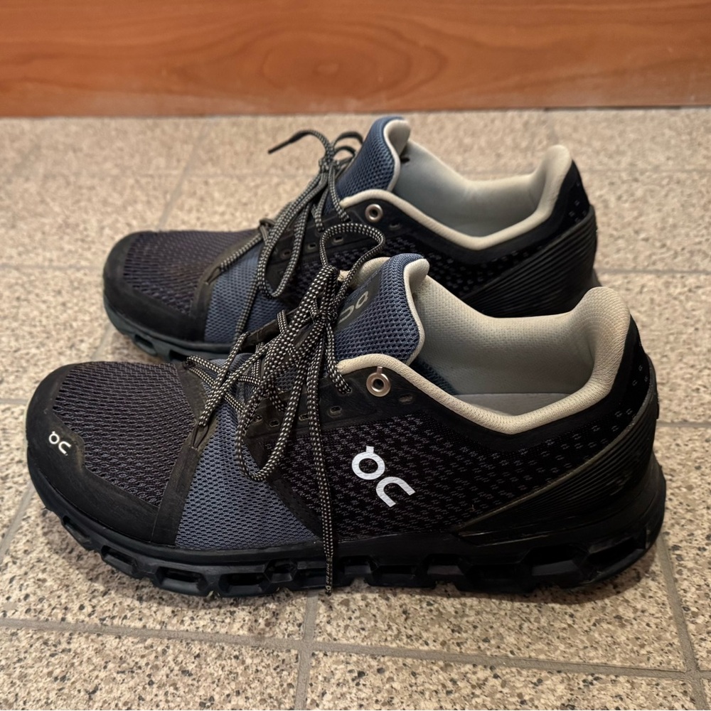 On Running Women’s Athletic Shoes